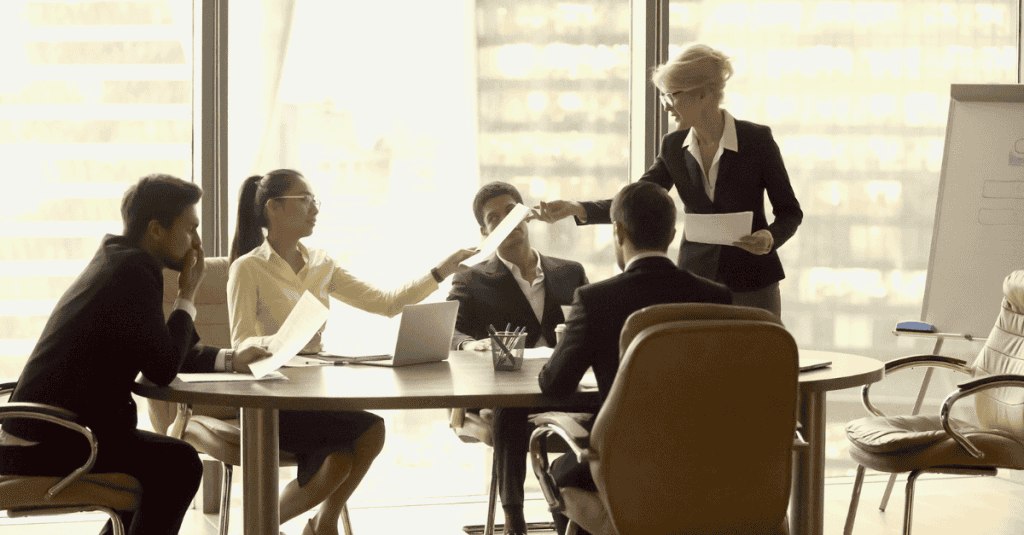 KNOLSKAPE Blog - Customization-on-the-go Leveraging AI to Enhance Learning Experiences in Traditional Coaching Methods